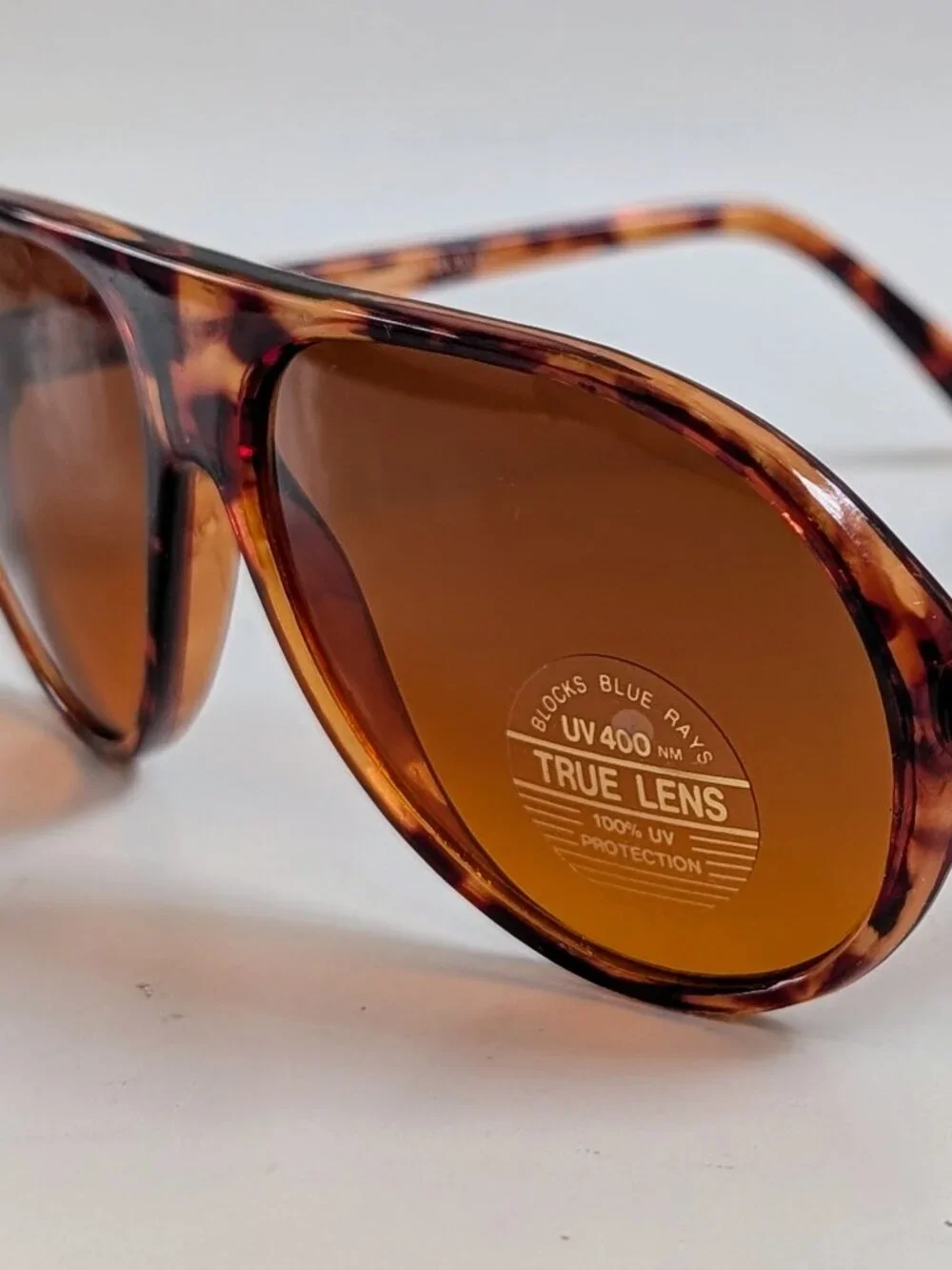 (NWT) Vintage 90's Kids Plastic Aviator Sports Sunglasses (S. Tortoise)